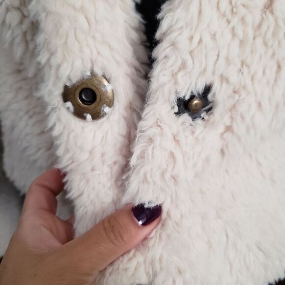 Thread & Supply Cream Faux Fur Sherpa Fuzzy Jacket Size Small - Picture 14 of 16